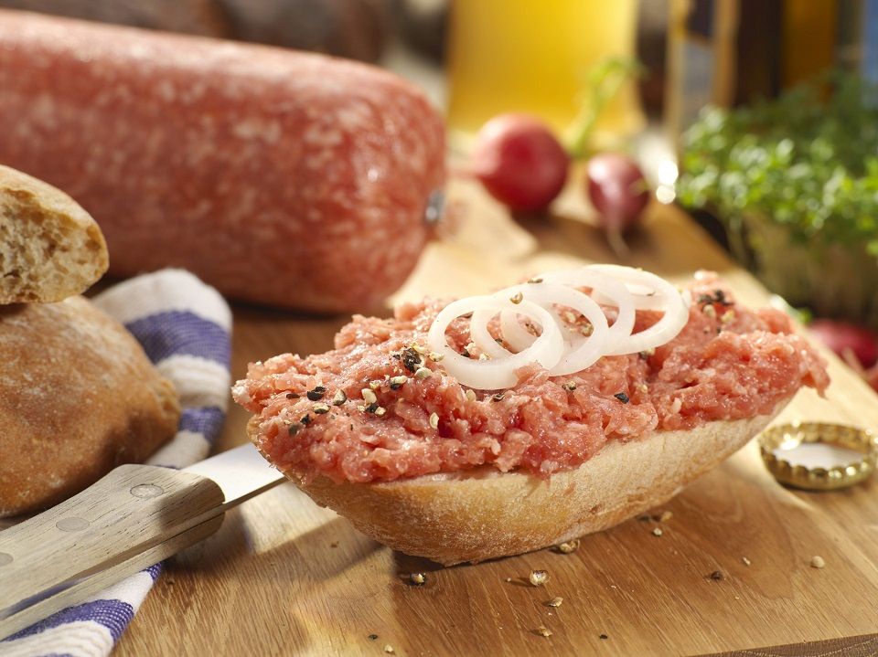 Schinken-Zwiebelmettwurst